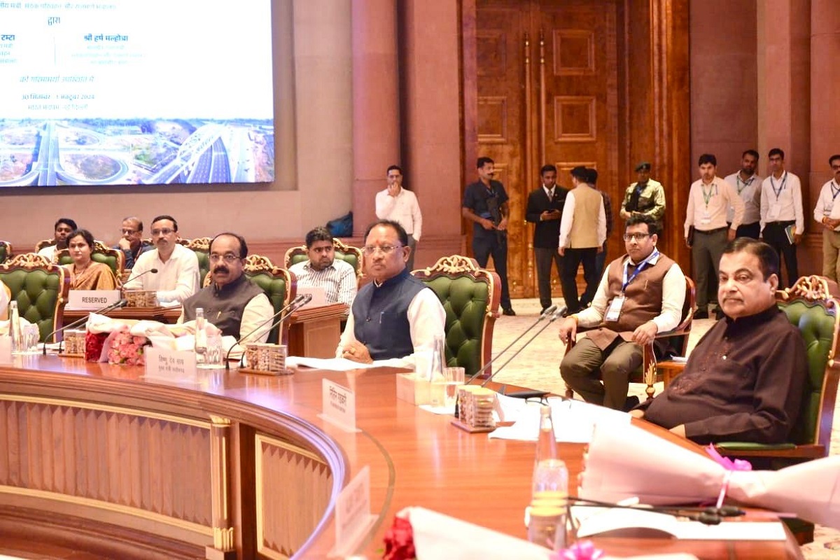 Gadkari and Sai Meeting : नितिन गडकरी ने छत्तीसगढ़ के लिए खोला खजाना, प्रदेश को दे दी 10,000 करोड़ की सौगात, 4 नई सड़क परियोजनाओं को दी मंजूरी