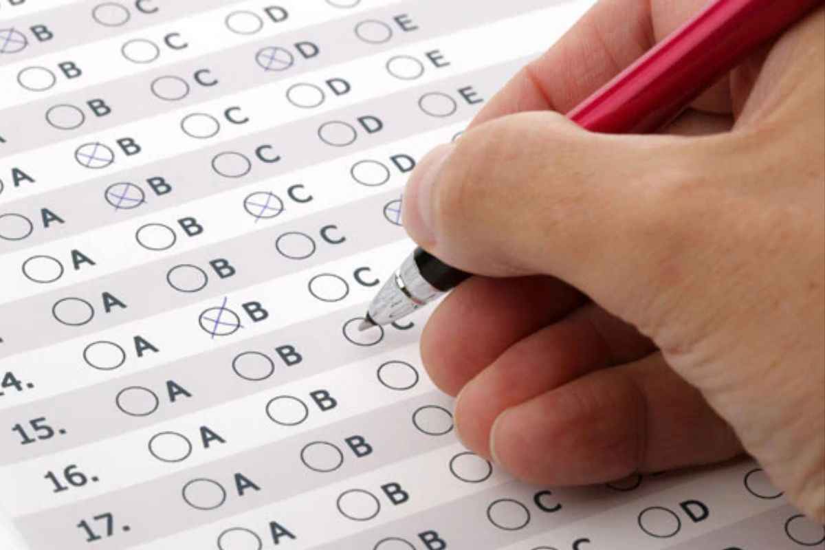 UP Police Answer Key 2024: यूपी पुलिस भर्ती एग्जाम का आंसर की जारी?.. इस Link पर जाकर कर सकते हैं आसानी से Download