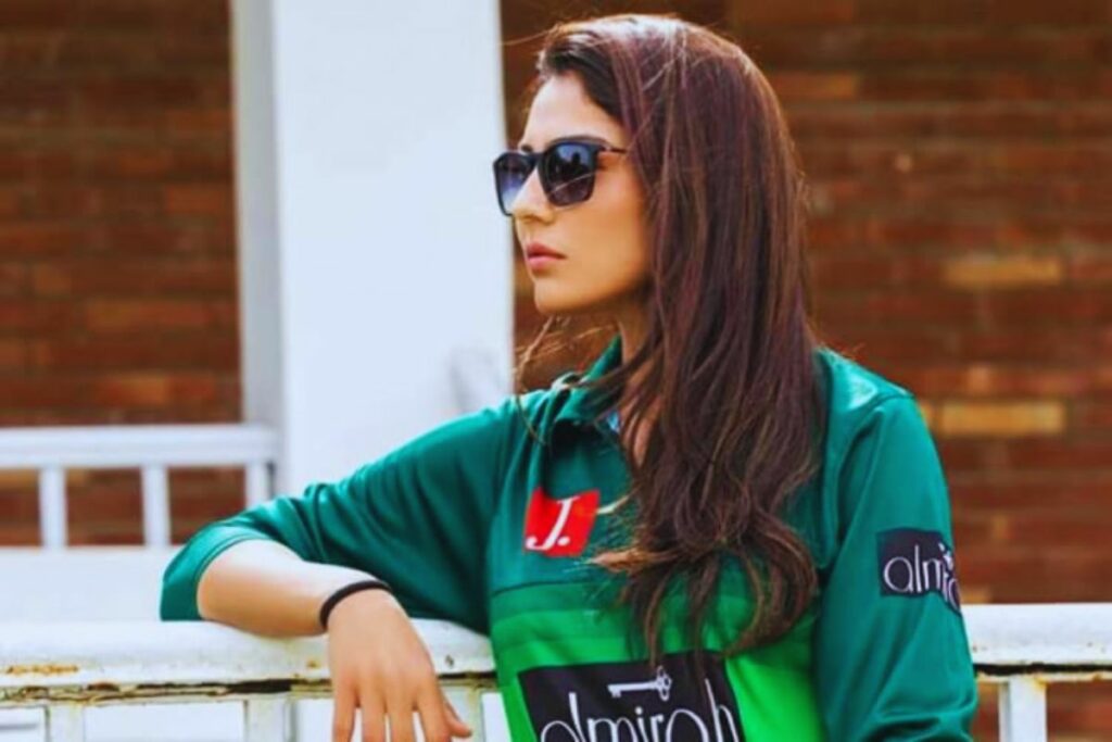 Most Beautiful Female Cricketers Images