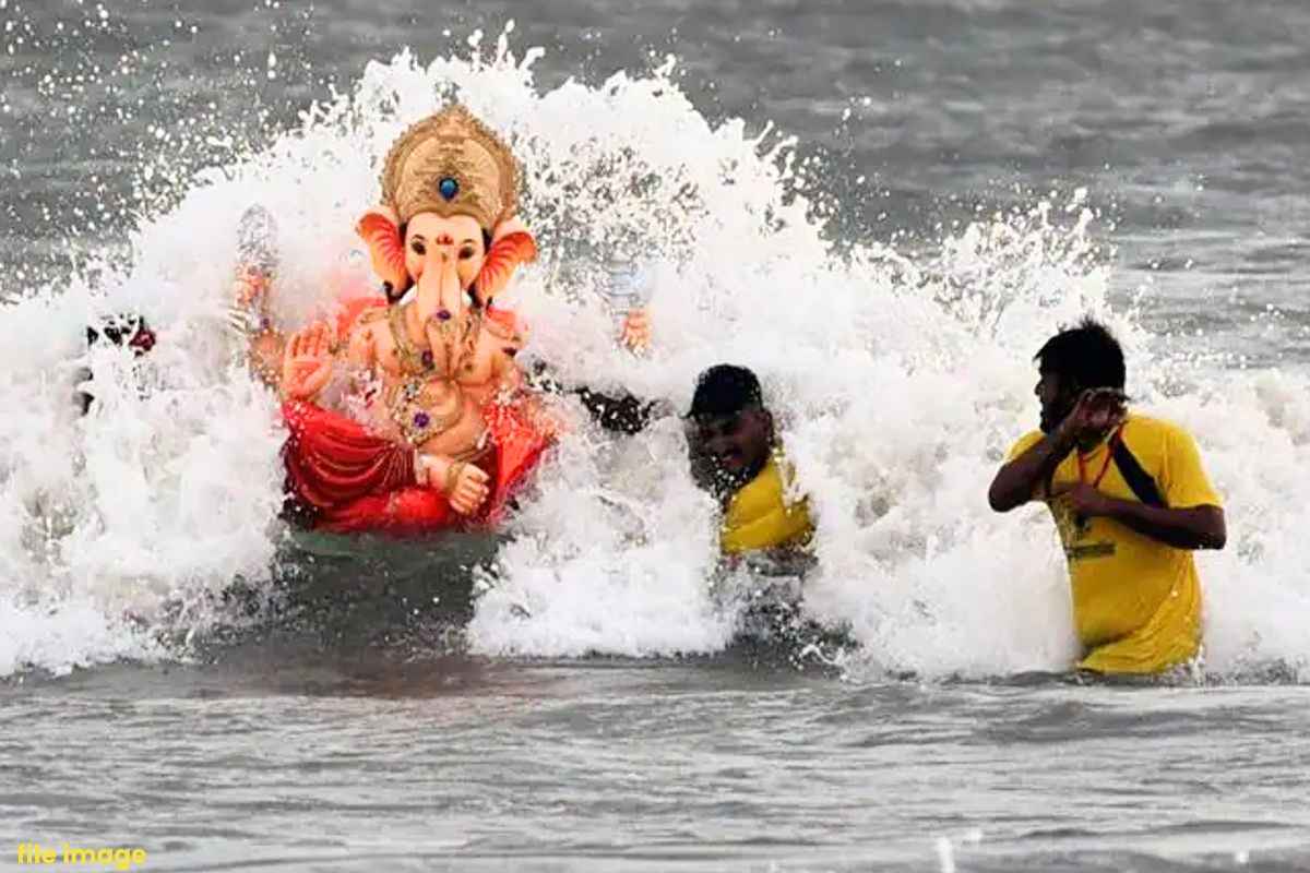 Death by drowning: बांध में गणेश विसर्जन करते 9 लोग डूबे.. 8 की लाश बरामद, शहर भर में मचा कोहराम
