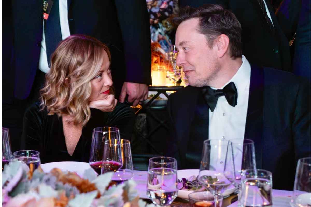 Elon musk and giorgia meloni: एलन मस्क और जॉर्जिया मेलोनी के बीच इश्कबाजी!.. एक-दूसरे को देख रहे प्यार भरी निगाहों से, कहा ‘अंदर से भी खूबसूरत है मेलोनी’