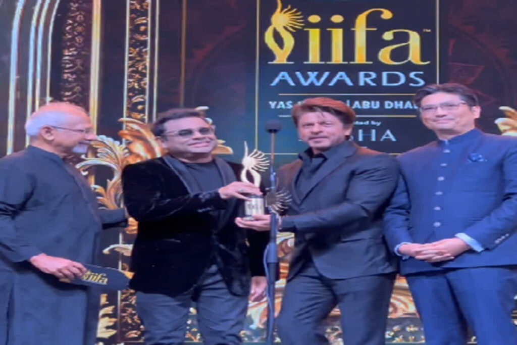 Shah Rukh Khan Wins IIFA Award 2024