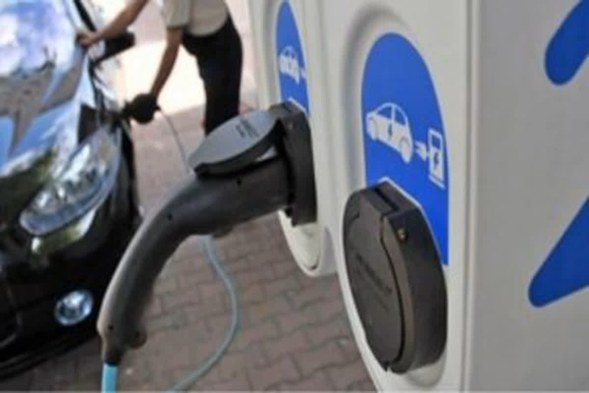 PM E-DRIVE Yojana: क्या है पीएम ई-ड्राइव योजना, सरकार दे रही इन गाड़ियों पर सब्सिडी