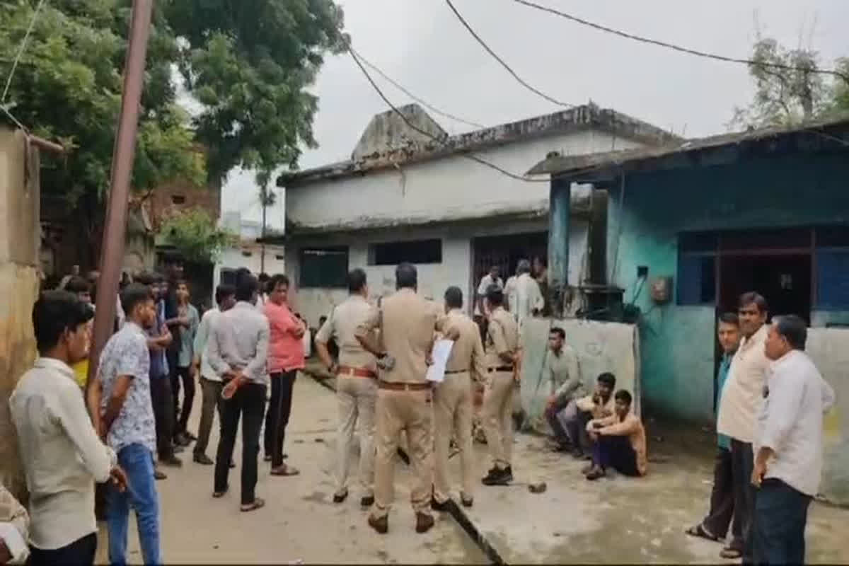 Sagar Crime News: बेरहम मां… 10 साल के बेटे का गला घोंटा, डेढ़ साल की बेटी को दिया जहर, फिर खुद उठाया खौफनाक कदम