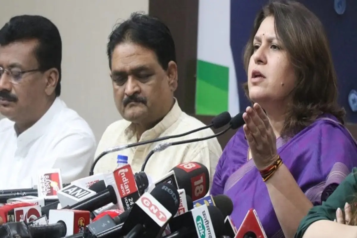 Supriya Shrinate CG Visit : भाजपा सरकार पर जमकर बरसी कांग्रेस नेत्री सुप्रिया श्रीनेत, रायपुर में बोली- अपराधियों मिल रहा सरकार का संरक्षण