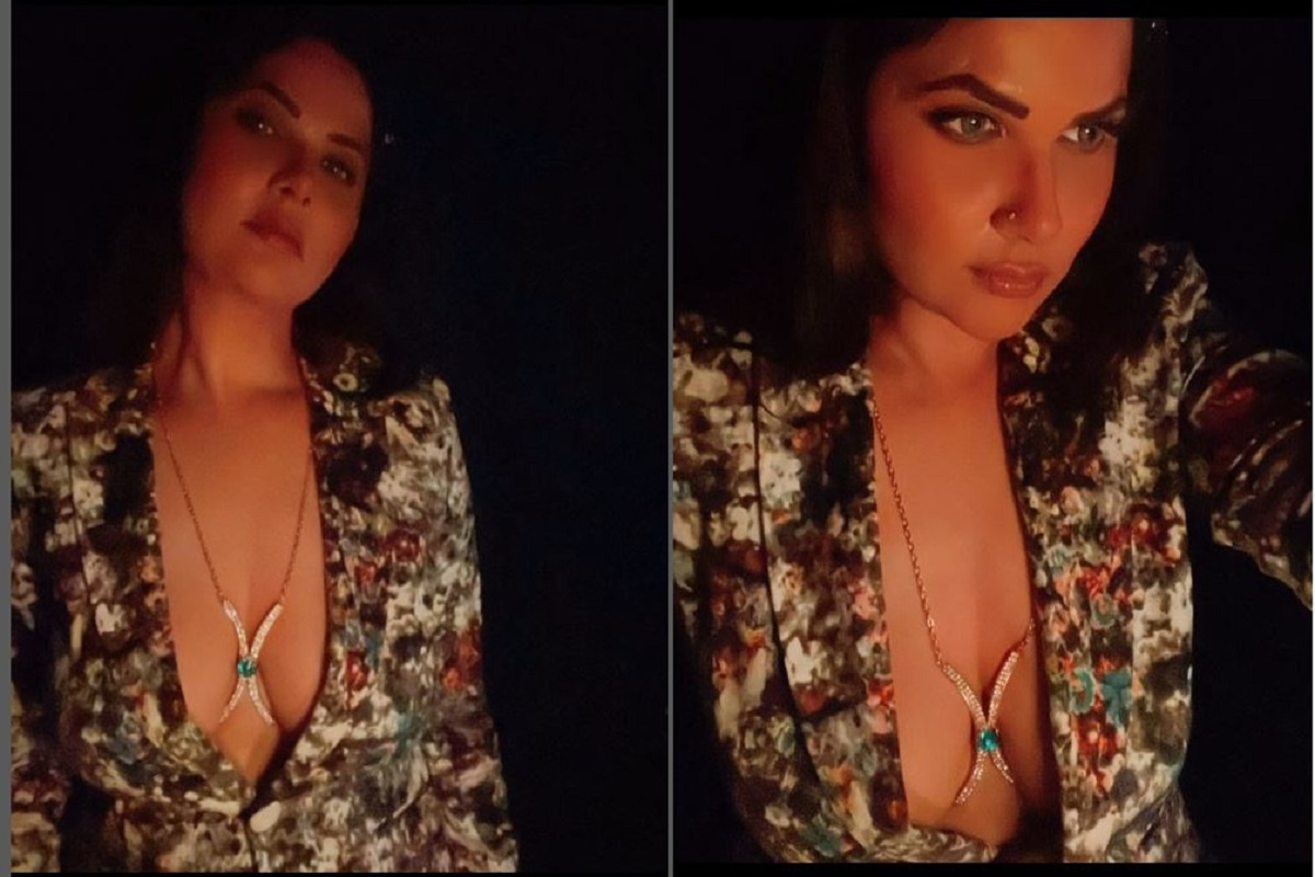 XXX Actress new sexy video: आभा पॉल ने शेयर किया नया सेक्सी वीडियो, क्लीवेज देख लट्टू हो रहे फैंस