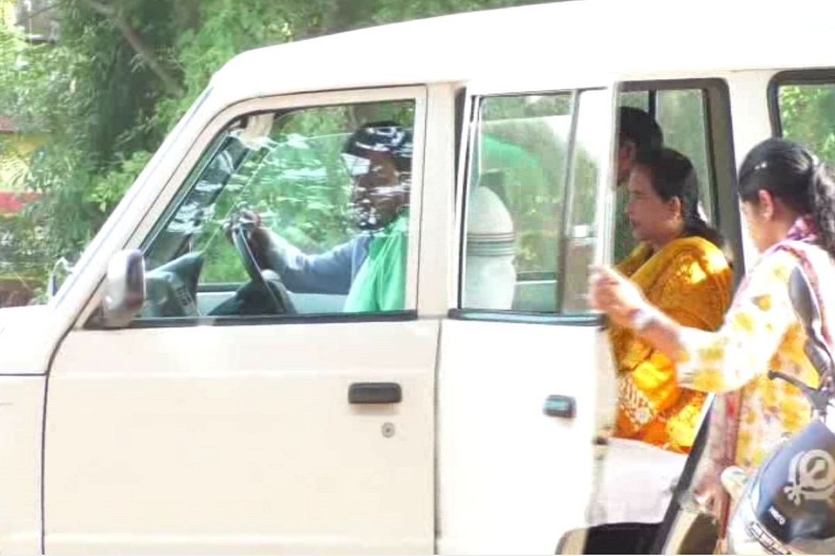 ACB की ताबड़तोड़ कार्रवाई, महिला रजिस्ट्रार रिश्वत लेते गिरफ्तार, इधर घूस लेते पकड़े गए मनरेगा के लोकपाल