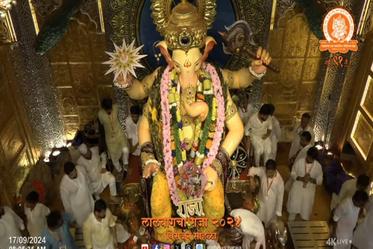 Lalbaugcha Raja Visarjan 2024 Live Streaming : गाजे-बाजे के साथ हो रहा लालबाग के राजा का विसर्जन, यहां देखें लाइव