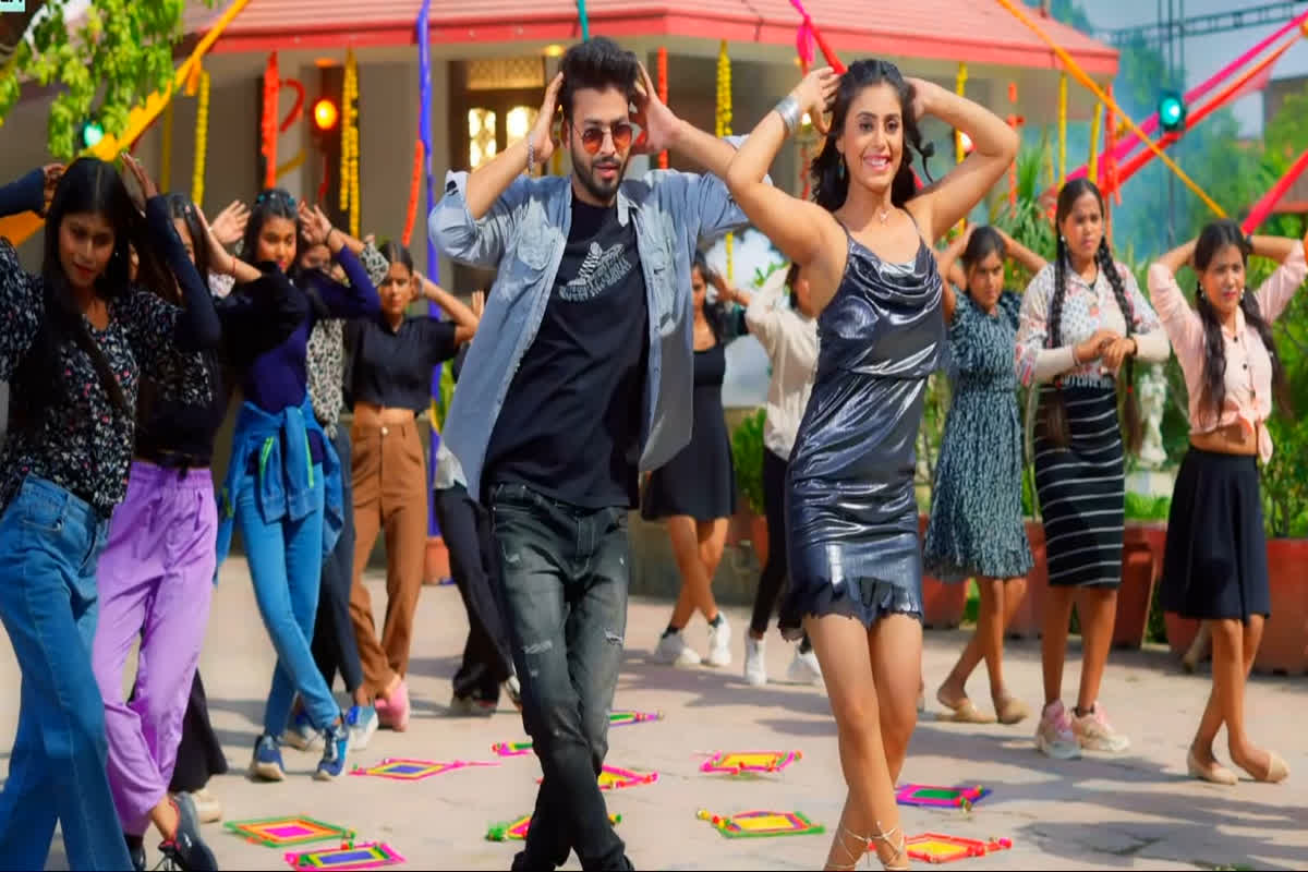 Labhar Hamar Dar Lagela Song : काजल त्रिपाठी और अंजली तिवारी का लोकगीत ‘लभर हमार डर लागेला’ वर्ल्डवाइड रिकॉर्ड्स ने किया रिलीज