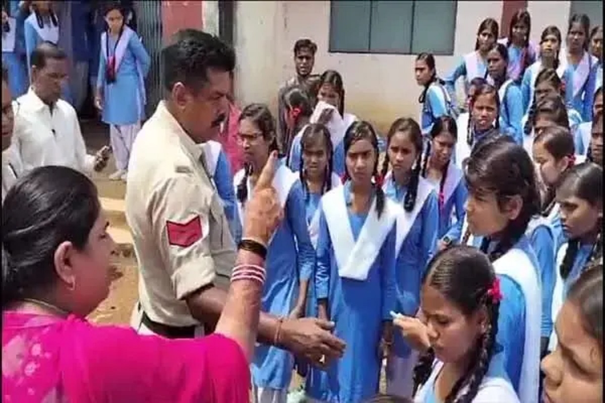 Bilaspur News: छात्राओं का अश्लील वीडियो बनाने और धमकाने के मामले में कांग्रेस करेगी आरोपों की जांच, पांच सदस्यीय जांच टीम का किया गठन