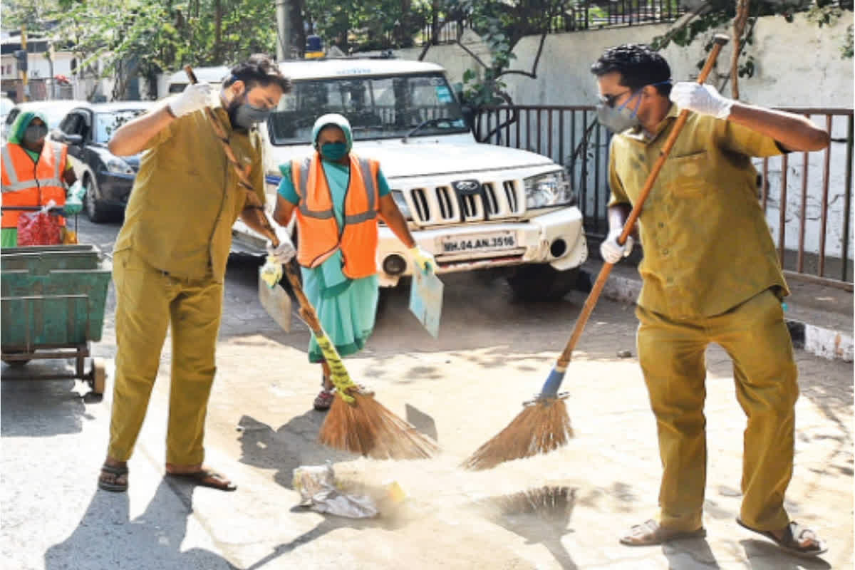 Good news For Safai Karamchari: पीएम मोदी के जन्मदिन पर सफाईकर्मियों को मिली बड़ी सौगात… अब से सभी सफाई मित्रों को इस आधार पर मिलेगा पुरस्कार