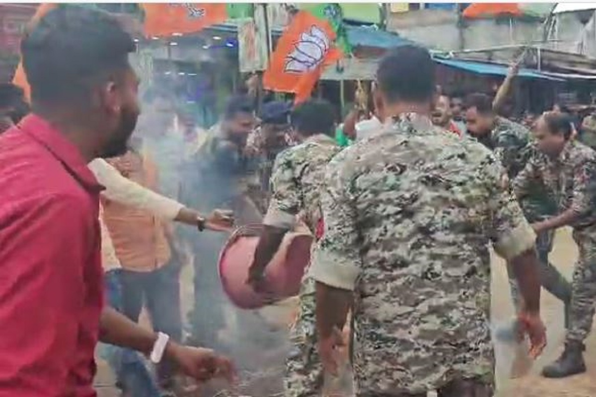 पखांजुर में असीम राय हत्याकांड पर फिर मचा बवाल! भाजपा कार्यकर्ताओं और पुलिस के बीच झूमाझटकी