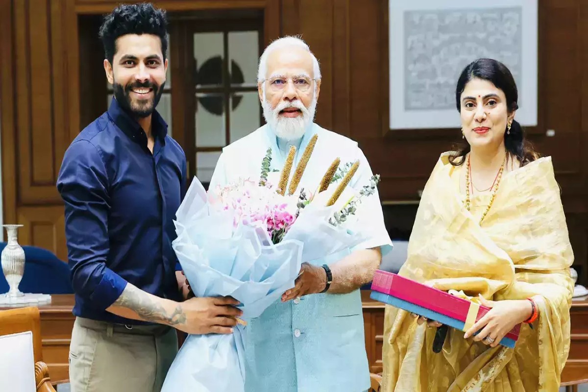Cricketer Ravindra Jadeja joins BJP : क्रिकेटर रविंद्र जडेजा की राजनीति में एंट्री..हुए बीजेपी में शामिल, पत्नी ने पोस्ट की तस्वीरें