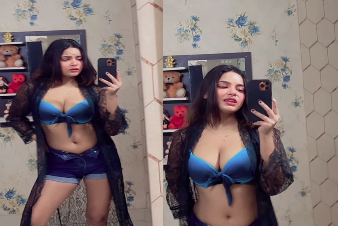 Desi Bhabhi Latest Sexy Video : कैमरे के सामने देसी भाभी ने दिए कातिलाना पोज.. सेक्सी अदाओं से लूट ली ​महफिल, वीडियो देख लोगों के छूटे पसीने