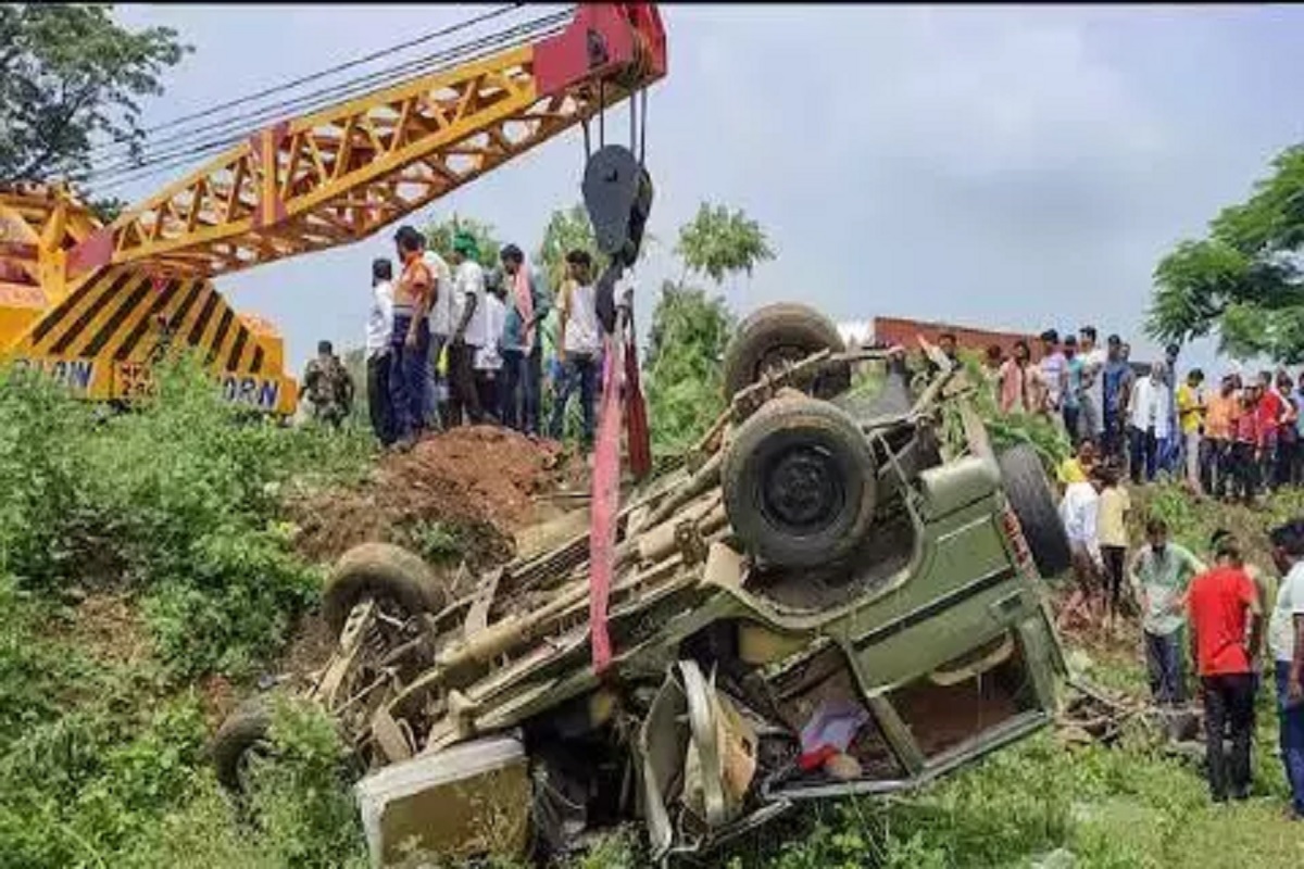 MP News: सिक्किम सड़क हादसे में कटनी का प्रदीप पटेल भी शामिल, प्रदेश अध्यक्ष वीडी शर्मा ने जताया दुख, परिवार को हर संभव मदद का दिलाया भरोसा