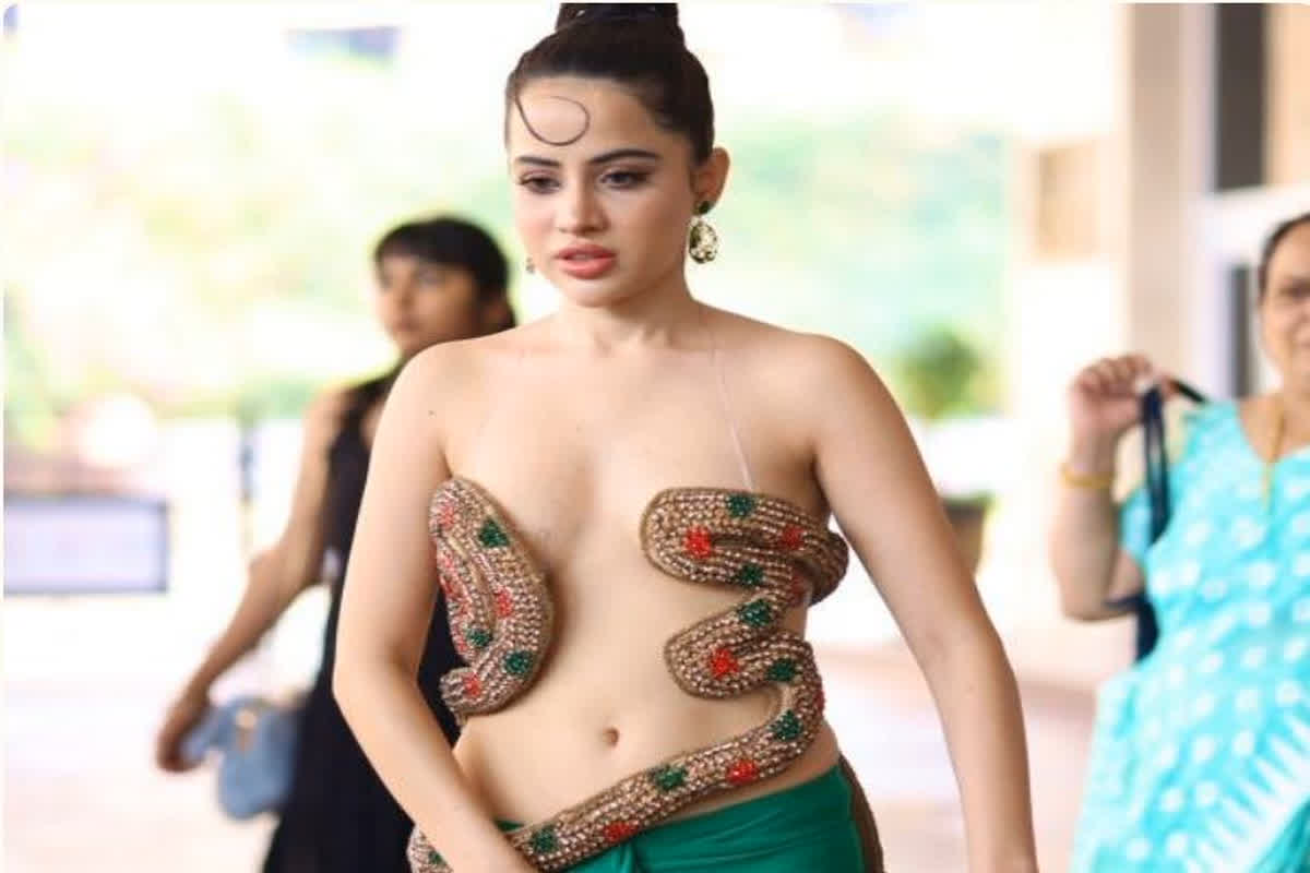 Urfi Javed Harassed : सबके सामने उर्फी जावेद से नाबालिग लड़के ने कर दी ऐसी करतूत, देखकर हैरान रह गई एक्ट्रेस