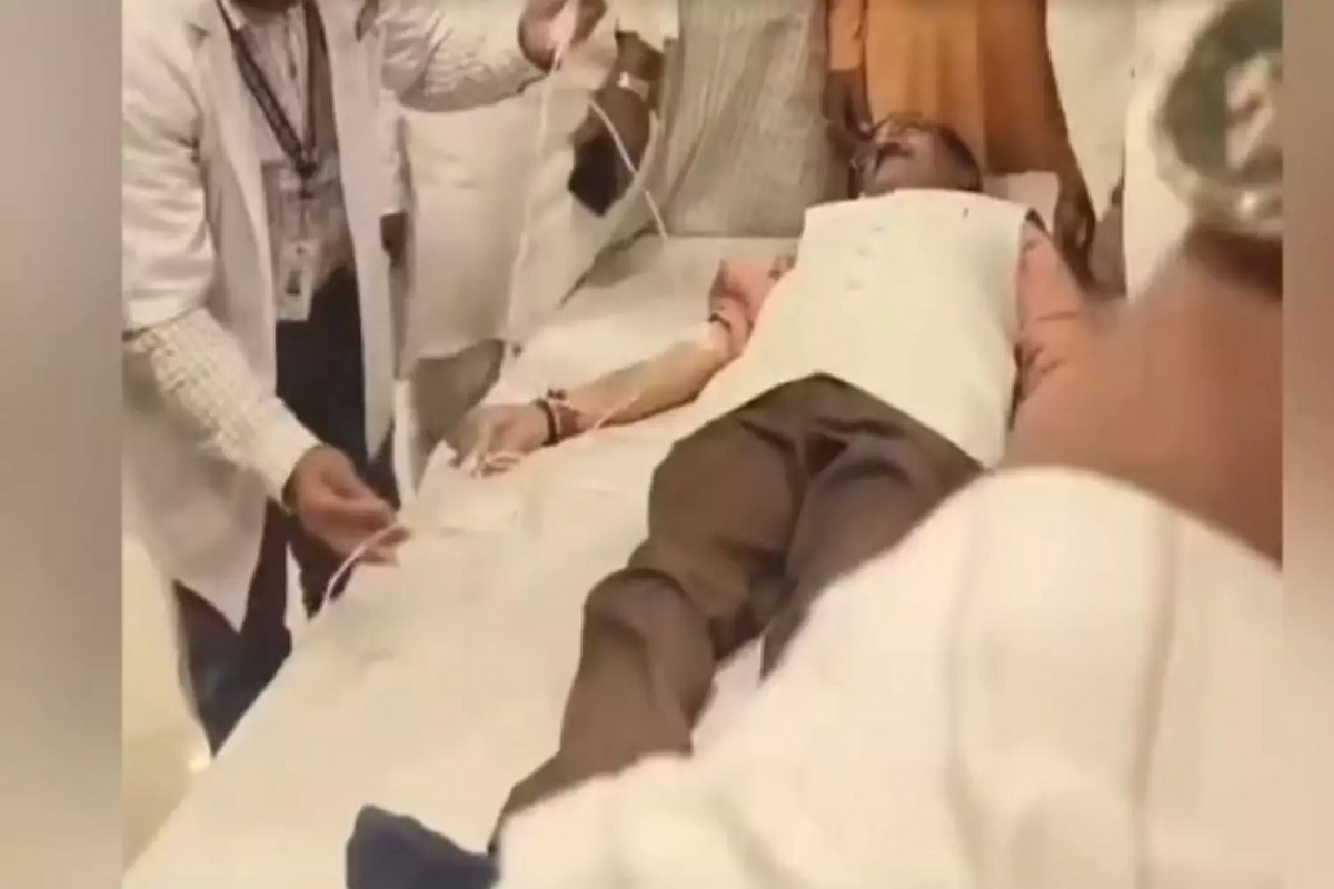 Moradabad Viral Video: पीएम मोदी के जन्मदिन पर रक्तदान करने गए थे नेता जी, लेकिन कर आए कुछ और काम, अब सोशल मीडिया पर वायरल हुआ वीडियो