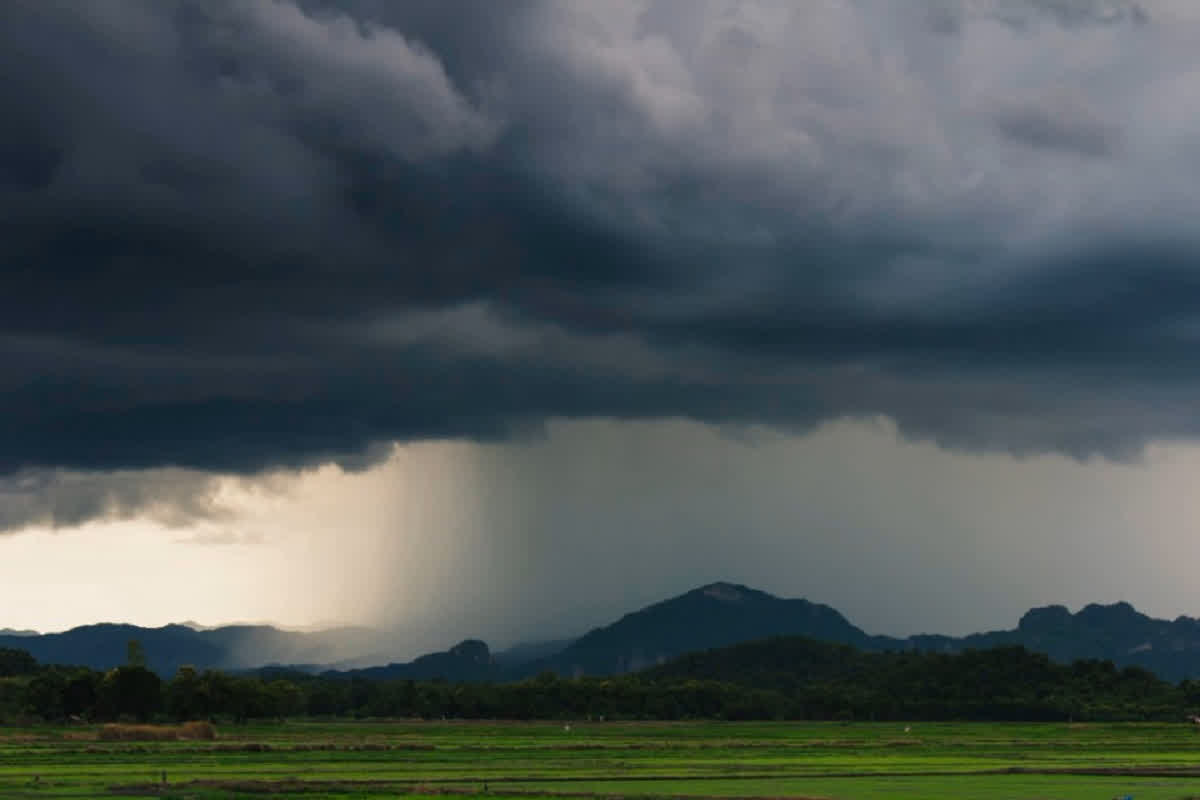 IMD Weather Update: फिर एक बार करवट लेने वाला है मौसम, जमकर बरसेंगे बदरा, मौसम केंद्र ने इन राज्यों में जारी किया अलर्ट