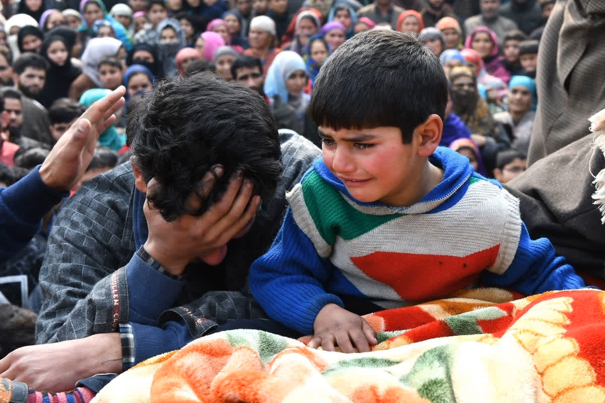 Firing in Pakistan: 20 लोगों की गोली मारकर निर्ममता से हत्या.. कोयला खदान पास हुई भीषण फायरिंग तो मच गई अफरा-तफरी, लग गई लाशों की ढेर