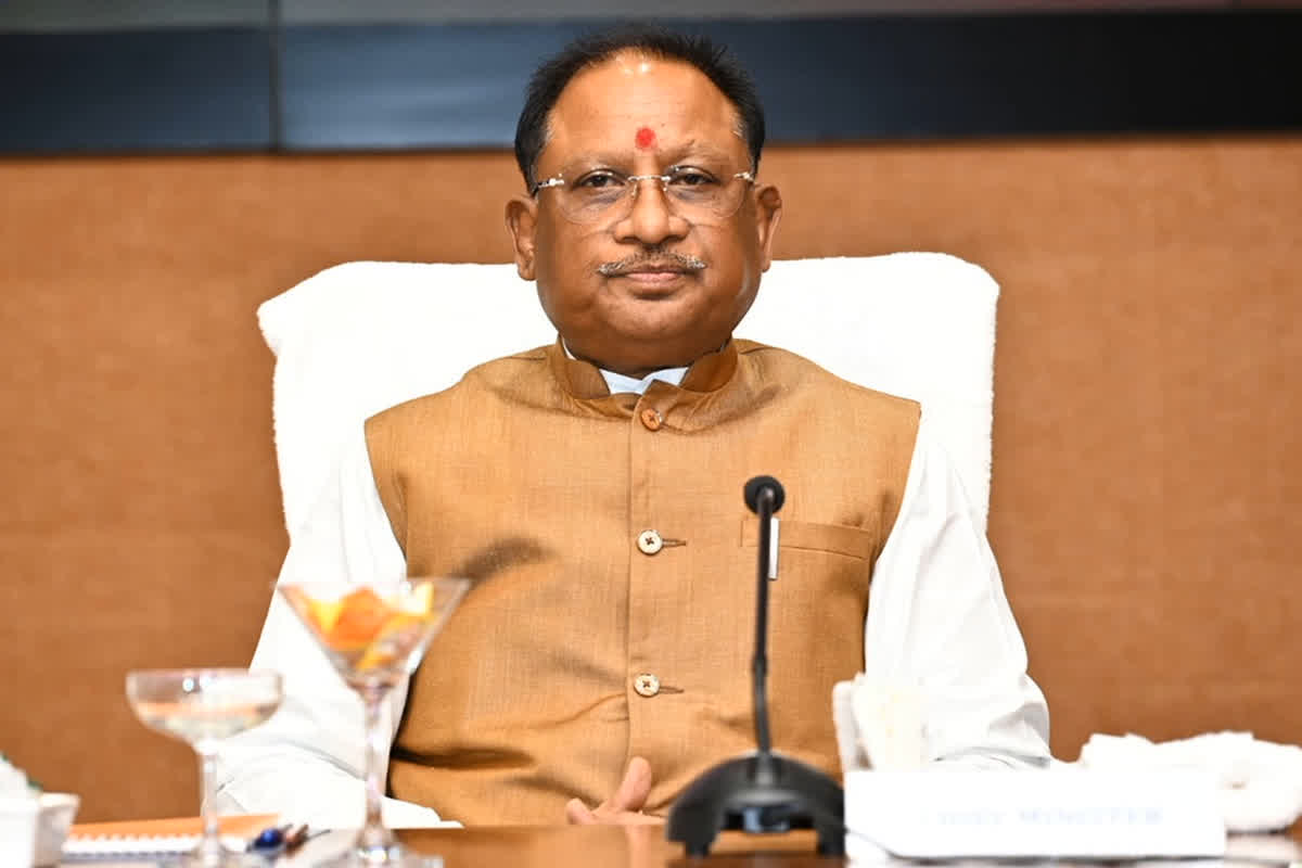 CM Sai Reviewed Law and Order : सीएम साय ने की कानून और व्यवस्था की समीक्षा, कहा – अपराधों पर नियंत्रण के लिए की जाए सख्ती से कार्यवाही