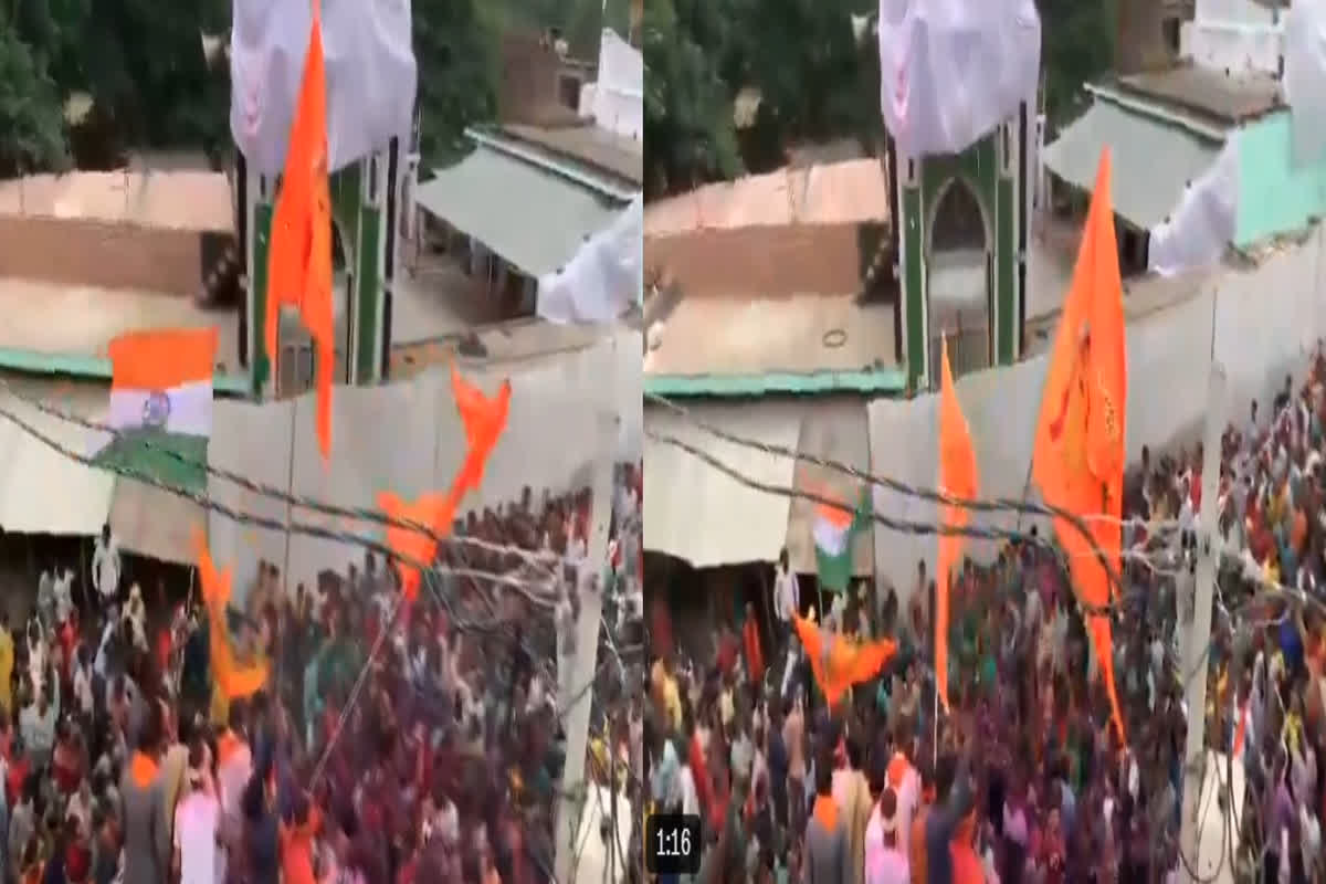 Barabanki Durga Visarjan Vivad: दुर्गा विसर्जन में दंगे की कोशिश..! शोभायात्रा को मस्जिद के बाहर रोका, फिर DJ पर चलाए आपत्तिजनक गाने