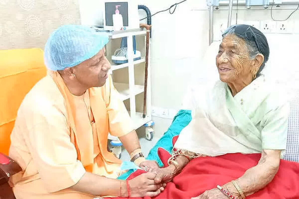 CM Yogi Meets His Mother