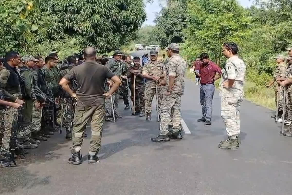 Dantewada Dharmantaran News: छत्तीसगढ़ में फिर धर्मांतरण पर मचा बवाल.. दो पक्षों में हुई मारपीट से बनी तनाव की स्थिति, बड़ी संख्या में फोर्स तैनात