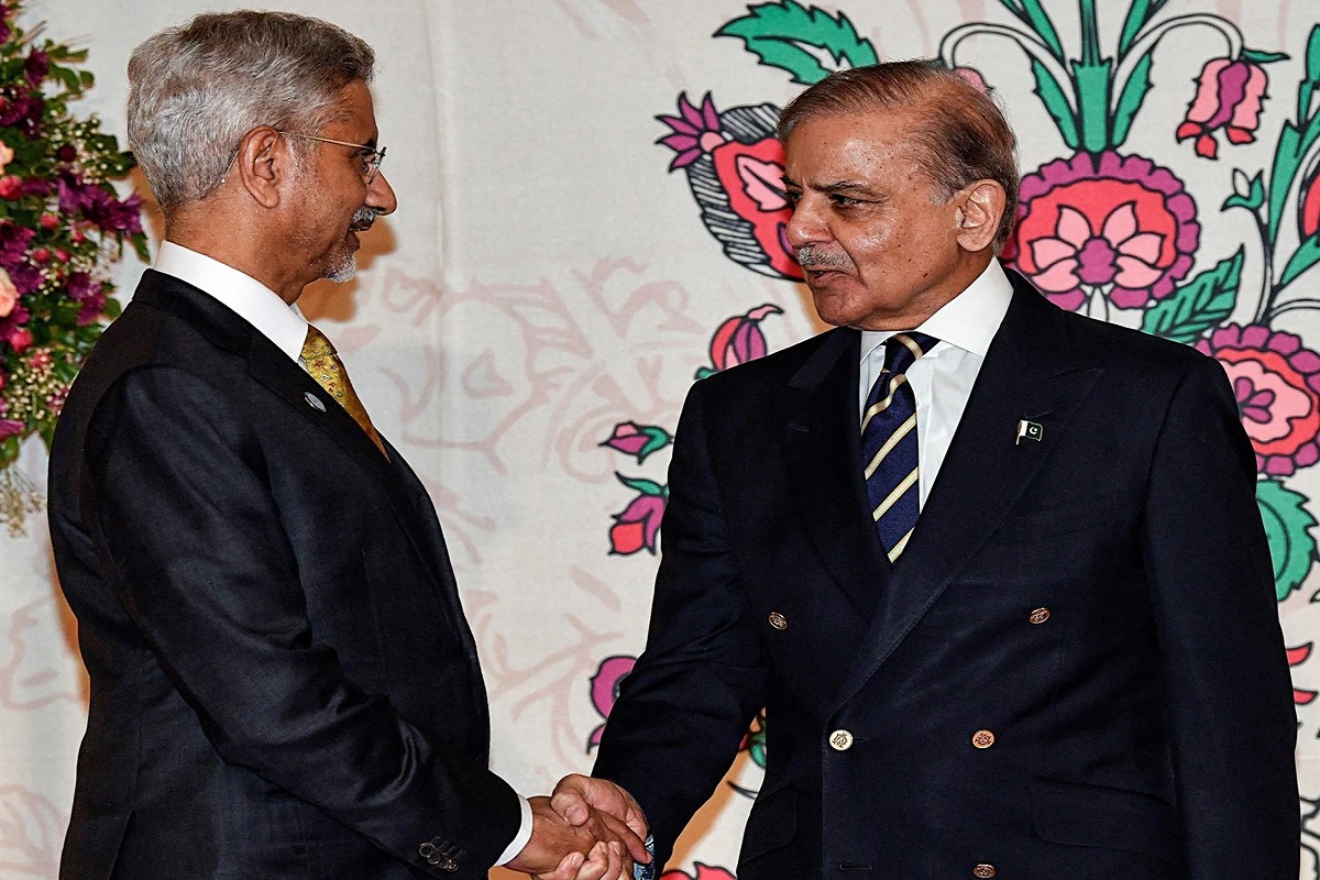 SCO Summit Update : पाकिस्तान में विदेश मंत्री जयशंकर की स्वैग से एंट्री, PM शहबाज ने हाथ मिलाकर किया स्वागत, लेकिन नहीं होगी दोनों देशों के बीच बातचीत