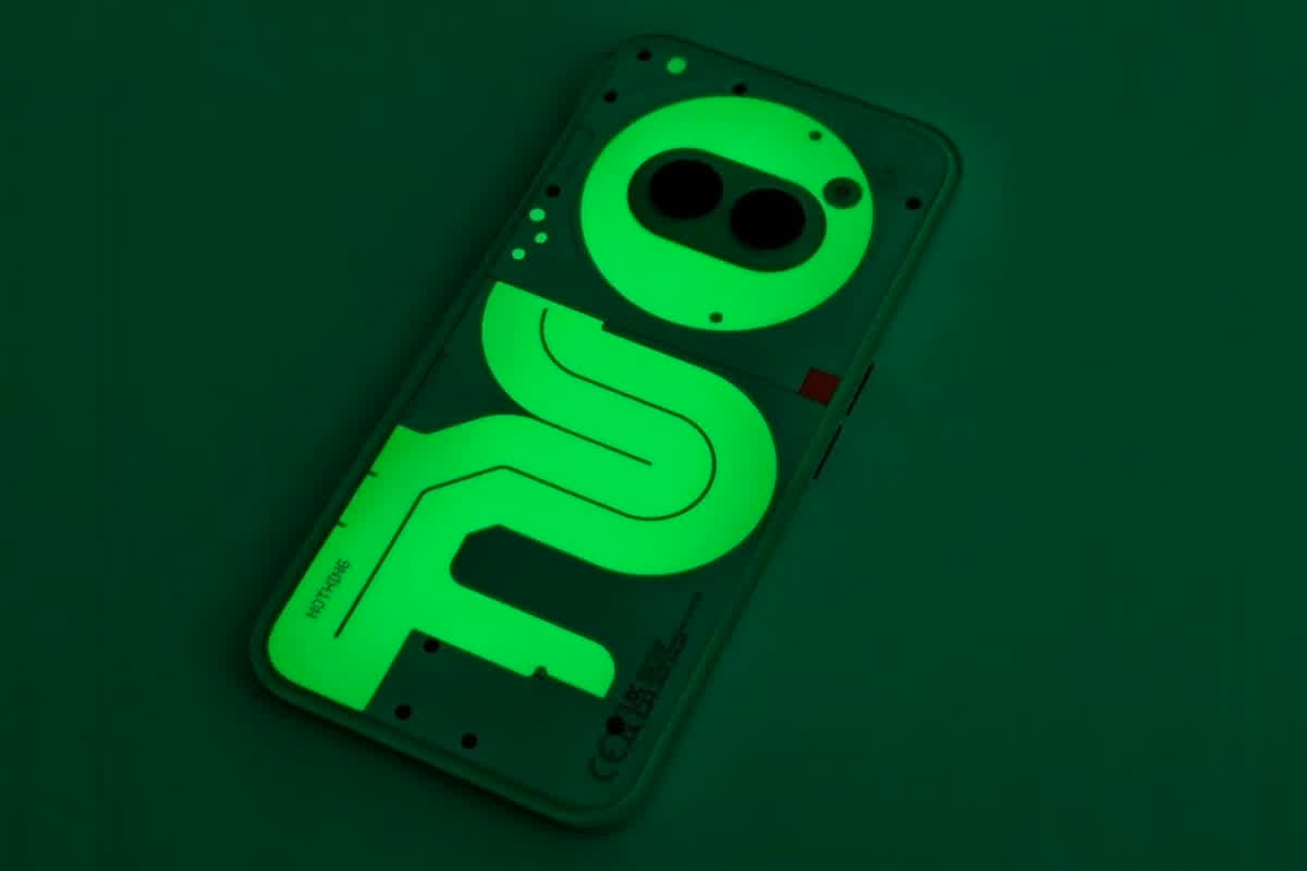 Nothing Phone 2a Plus Community Edition Price: IP54 रेटिंग, 50MP कैमरा.. अंधेरे में चमकेगा नथिंग का ये नया स्मार्टफोन, जानें कितनी है कीमत