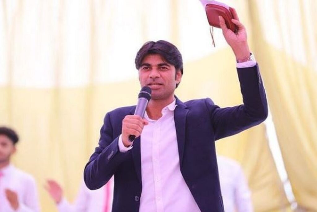 Pastor Bajinder Singh in Bhilai