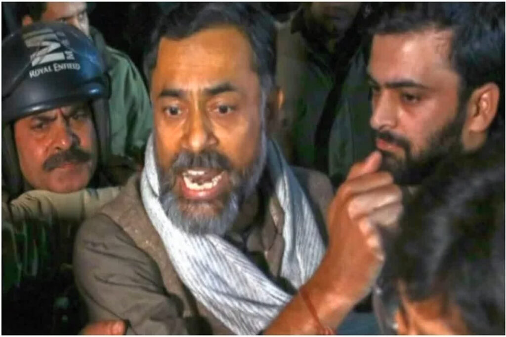 Attack on Yogendra Yadav in Akola