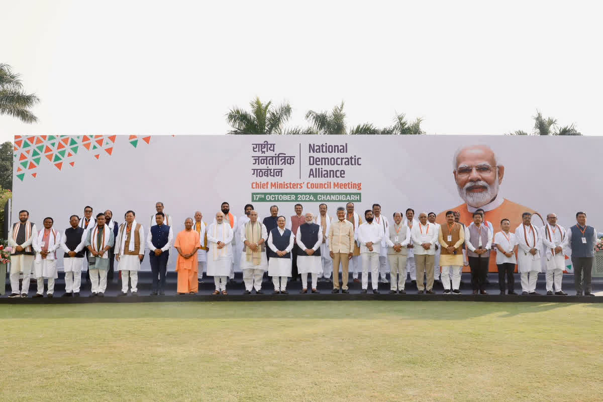 NDA Chief Minister Conclave: PM मोदी के नेतृत्व में आयोजित NDA चीफ मिनिस्टर कॉन्क्लेव में शामिल हुए सीएम विष्णुदेव साय, विकास योजनाओं को किया साझा