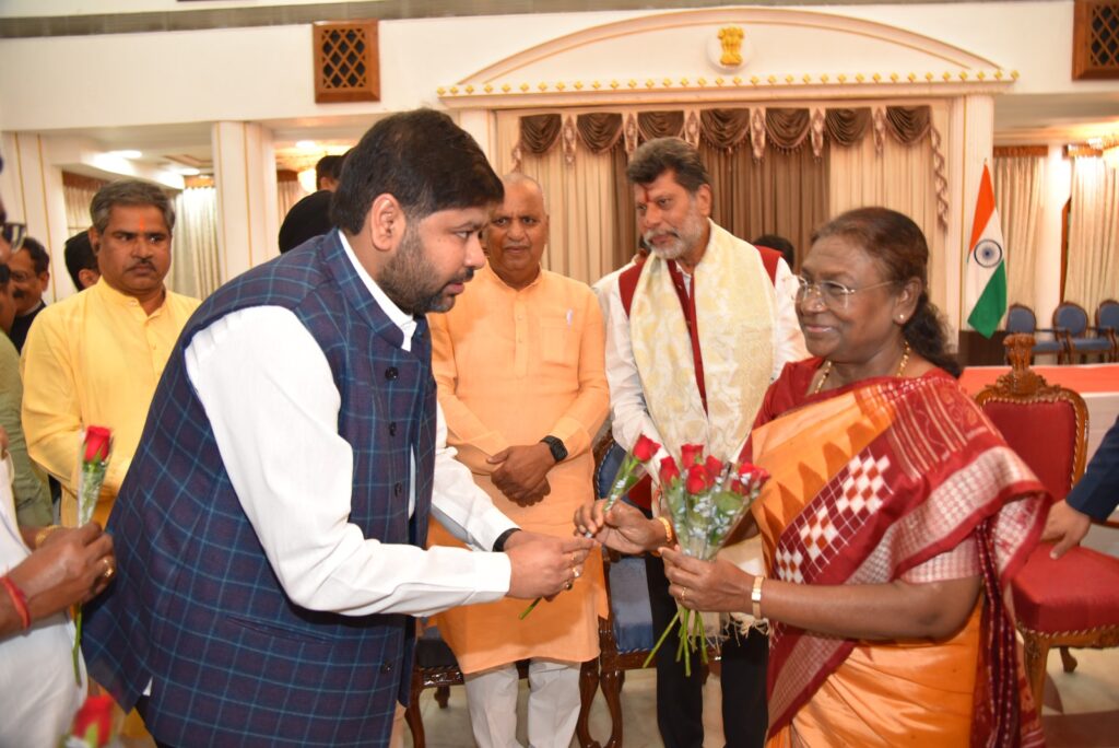 Akash Wig with President of India Dropadi Murmu