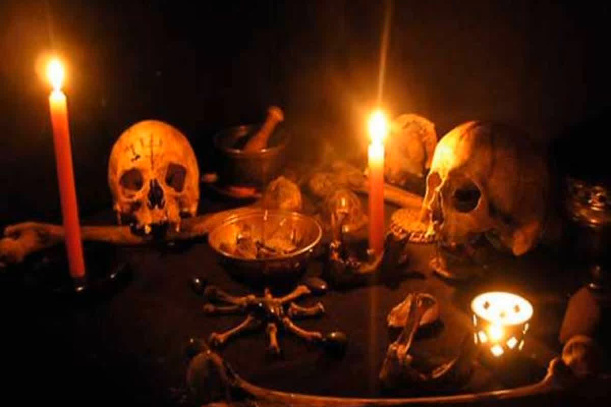 Fatehpur Crime News: शर्मसार… इस काम के लिए अपनी ही पोती की बलि चढ़ाना चाहता था सगा दादा, सुनकर आप भी रह जाएंगे दंग