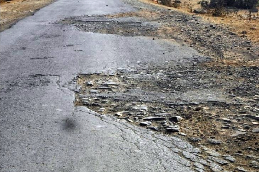 MP में खराब सड़कों को लेकर बड़ी कार्रवाई.. 21 अधिकारियों और 173 ठेकेदारों को नोटिस, PWD ने ठोका करोड़ों का जुर्माना