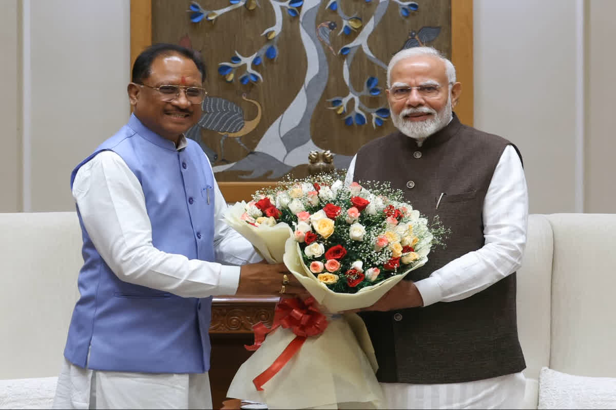 CM Sai met PM Modi : हमारा प्रयास नक्सली आत्मसमर्पण करें और मुख्यधारा में जुड़ें, सीएम साय ने की पीएम मोदी से मुलाकात