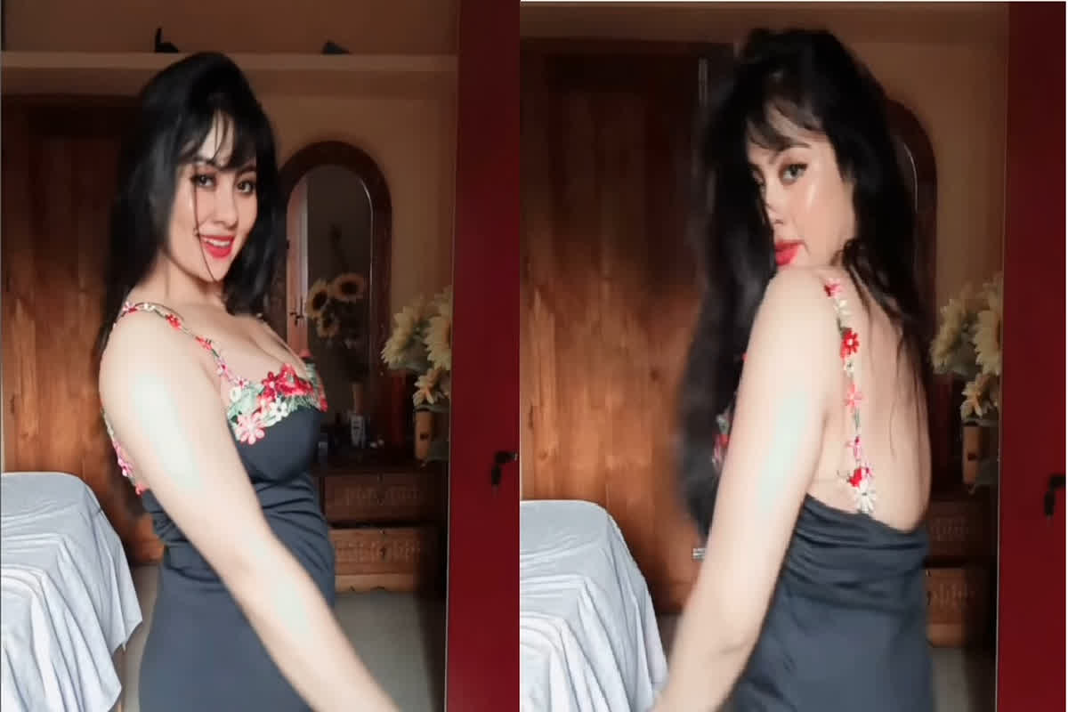 Indian Bhabhi Latest Sexy Video : Indian Bhabhi ने डीपनेक ड्रेस में करवाया हुस्न का दीदार, बोल्ड वीडियो देख फैंस भी हुए मदहोश
