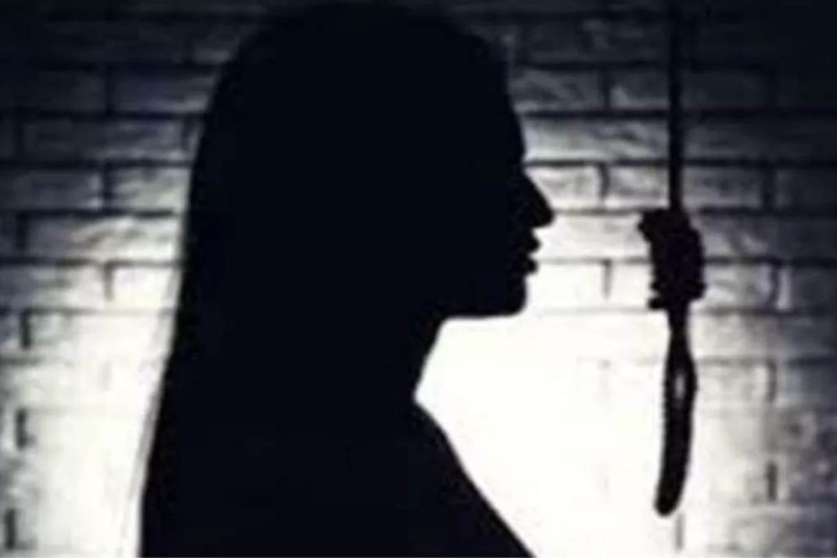 Bilaspur Lady Live Suicide: फेसबुक लाइव पोस्ट कर फांसी लगाने वाली महिला को मिलेगा इंसाफ?.. पप्पू यादव समेत समेत 10 के खिलाफ FIR.. CSP करेंगे मामले की जाँच