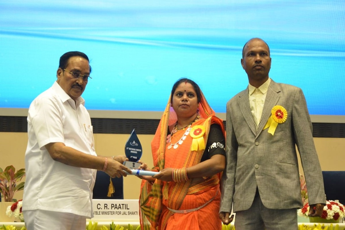 National Water Awards Ceremony 2024: छत्तीसगढ़ की मासुलपानी पंचायत को जल संरक्षण में उत्कृष्ट योगदान के लिए मिला द्वितीय पुरस्कार, केंद्रीय जलमंत्री ने किया पुरस्कृत
