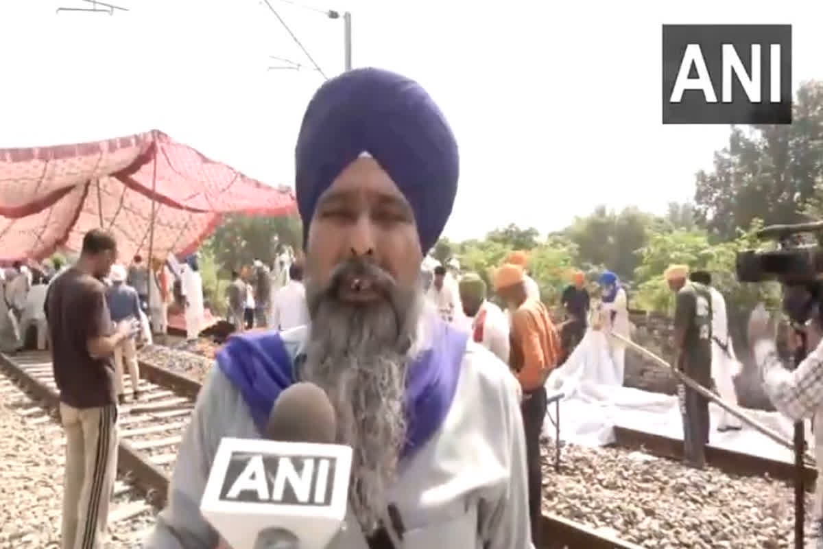 Today News and LIVE Update 3 October : किसानों ने जाम किया देवीदासपुरा रेलवे ट्रैक, लखीमपुर खीरी की घटना में न्याय की कर रहे मांग