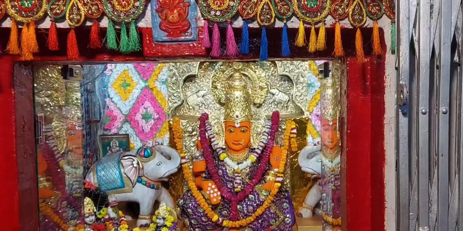 Mahalaxmi Mandir Khargone: मध्यप्रदेश का अनोखा मंदिर.. दिन में तीन रूप बदलती हैं देवी महालक्ष्मी, दिवाली पर लगता है भक्तों का तांता