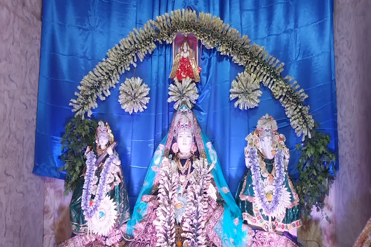 Mahalaxmi Mandir In Harda: सवा लाख नोटों से हुआ मां महालक्ष्मी का श्रृंगार, 72 घंटे तक भक्तों को देंगी दर्शन