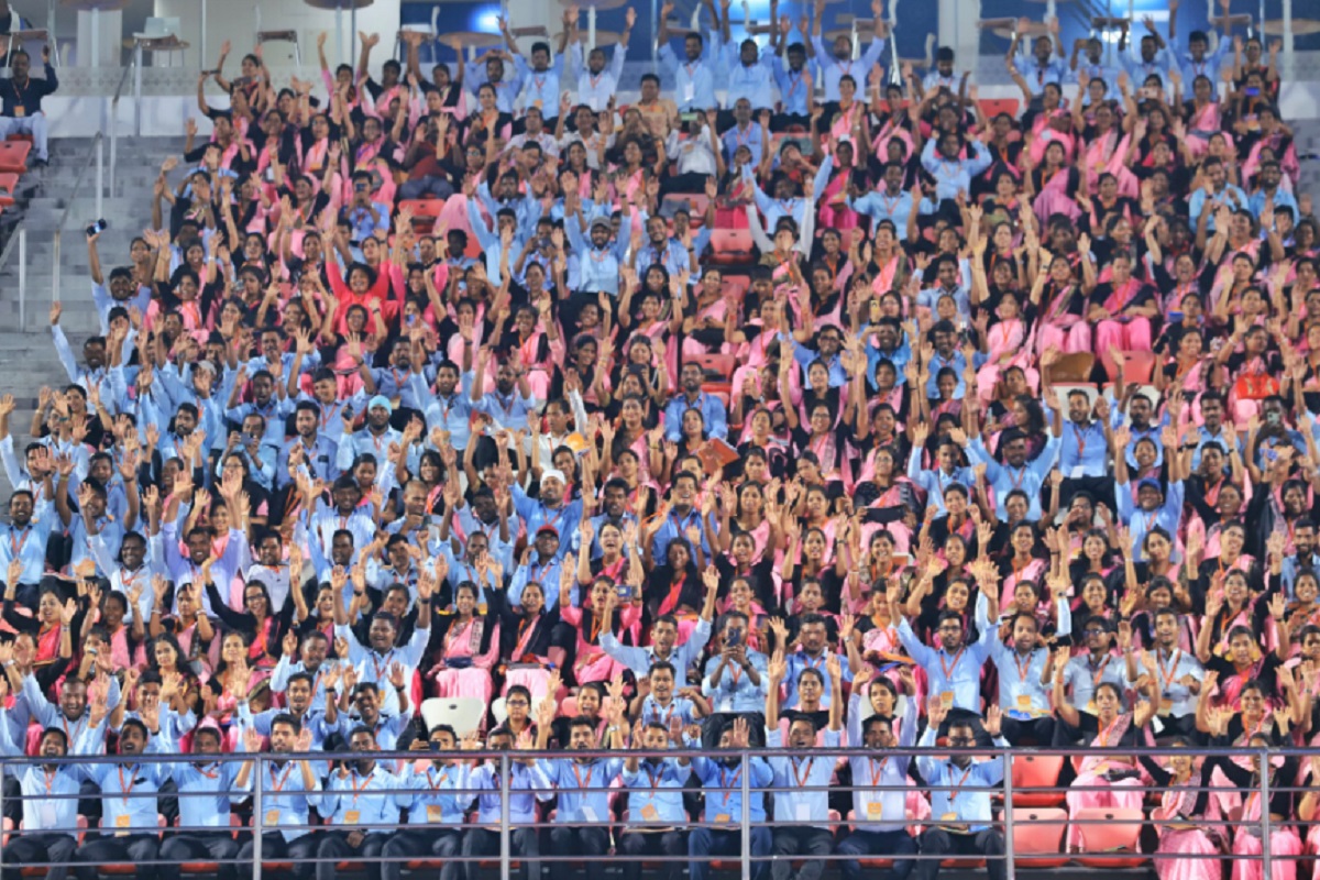 Shikshak Bharti News: दीवाली से पहले मिली सरकारी नौकरी, 16 हजार से अधिक युवा बने शिक्षक, सीएम ने सौंपा नियुक्ति पत्र