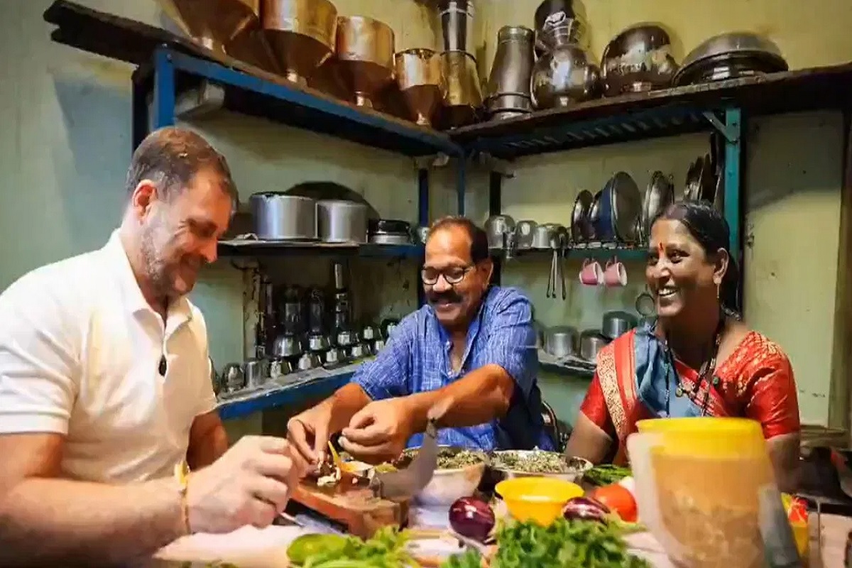 Rahul Gandhi News: दलित परिवार के किचन में पहुंचे राहुल गांधी, मिलकर बनाया खाना, अब वीडियो हुआ वायरल