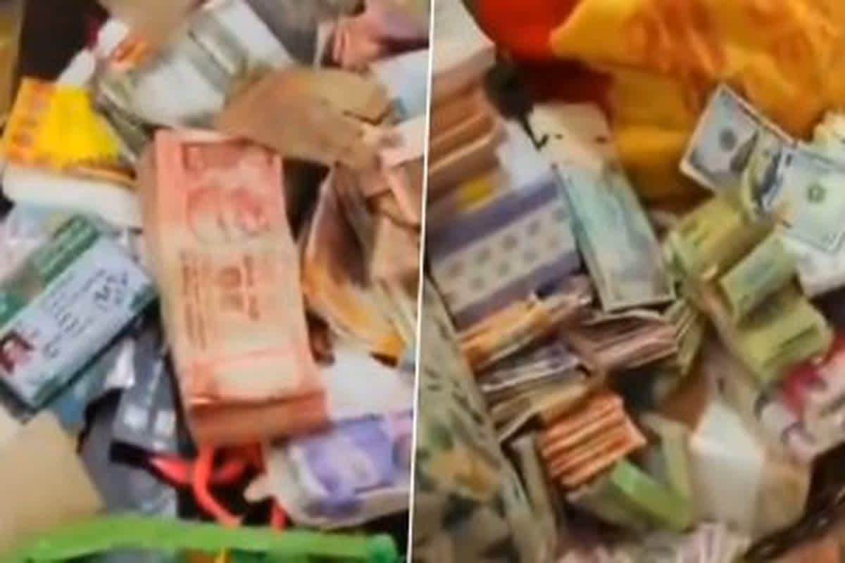 Lokayukta raid In House of Retired Auditor : लोकायुक्त की टीम ने रिटायर्ड ऑडिटर के घर पर मारा छापा, सोना और नगदी देख अधिकारी रह गए हैरान