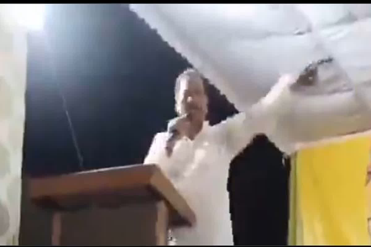 ‘कहां लिखा है कि पाकिस्तान जिंदाबाद नहीं बोल सकते’, पूर्व मंत्री के बयान से मचा बवाल