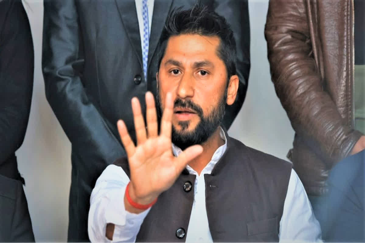 Rabi Lamichhane arrested: पूर्व डिप्टी प्रधानमंत्री गिरफ्तार.. सहकारी समितियों में की थी पैसों की बड़ी हेराफेरी, जारी हुआ था वारंट