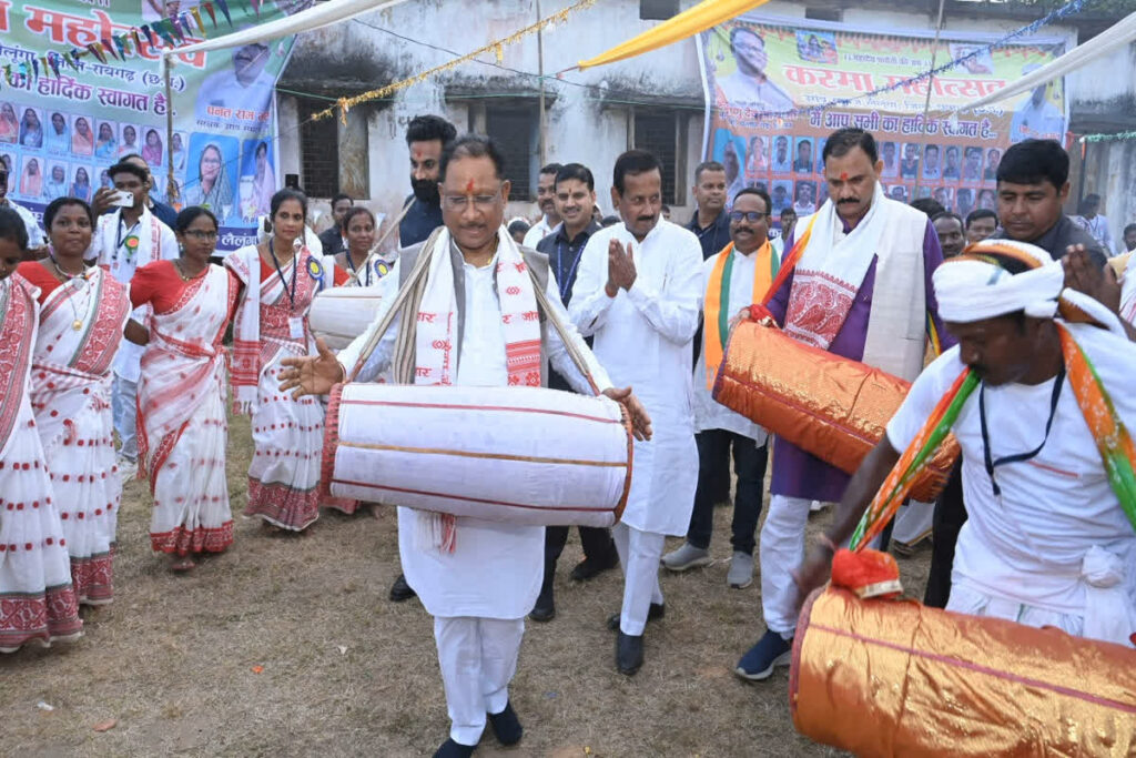 CM Vishnu Dev Sai dancing on Mandar