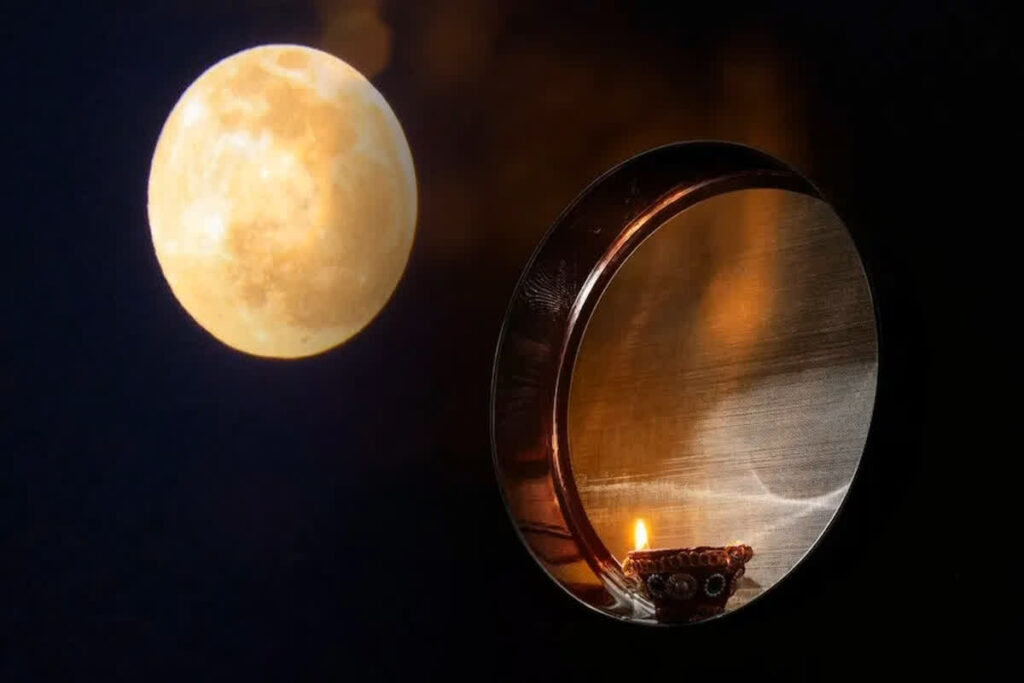 Moon of Karva Chauth was seen