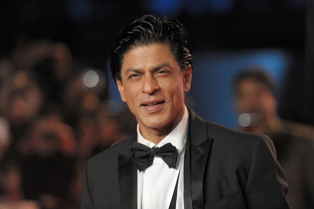 Top 10 most handsome men in world: दुनिया के 10 सबसे हैंडसम पु​रुषों की लिस्ट में शाहरुख खान ने बनाई जगह, देखें और किसका है नाम